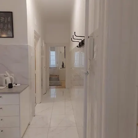 Melinda 2 * Budapeşte